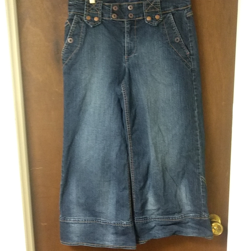 Wide leg Capri Jeans by Jeanstar